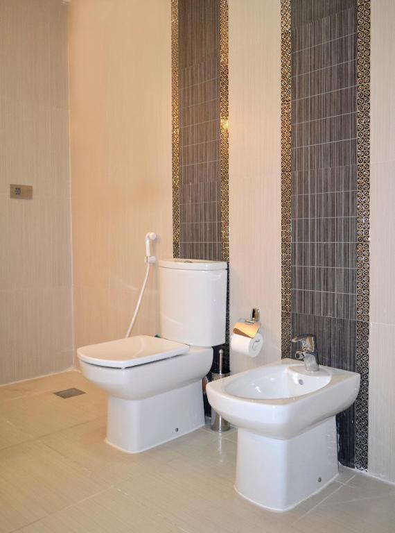 Governor West Bay Suites & Residences 