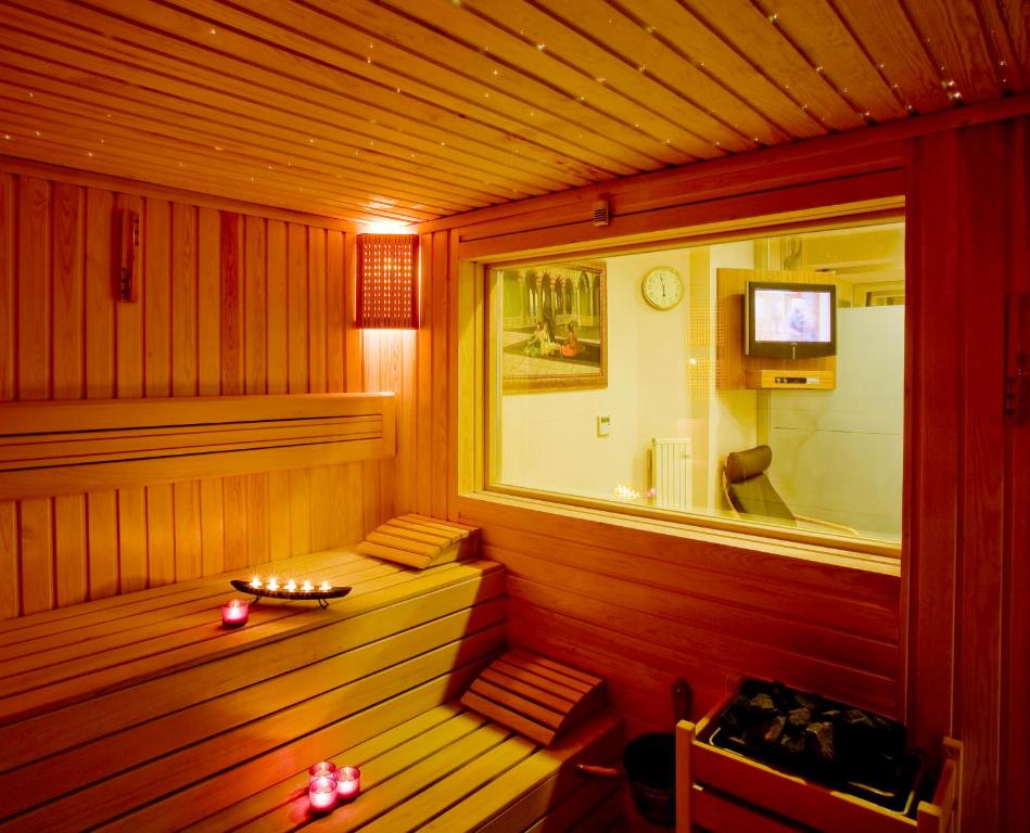 GLK PREMIER Regency Suites & Spa