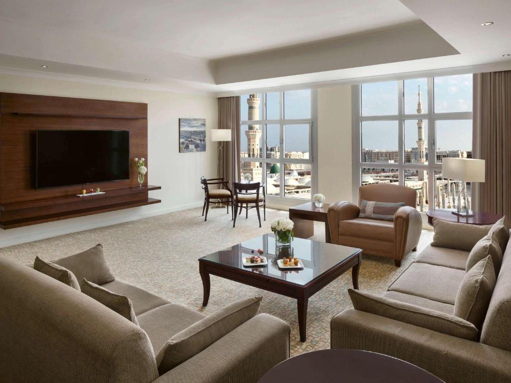 Anwar Al Madinah Movenpick