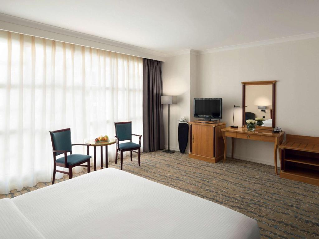 Anwar Al Madinah Movenpick