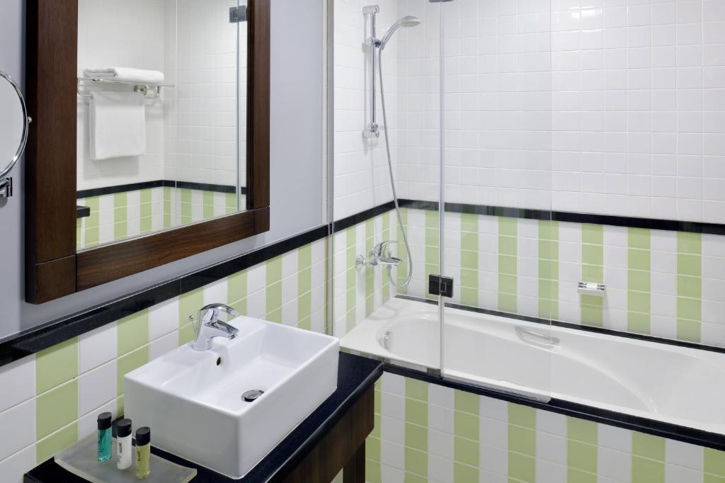 Movenpick Hotel Apartments Al Mamzar