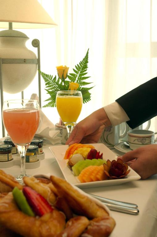 Millennium Plaza Downtown Suites (Formerly Crowne Plaza)