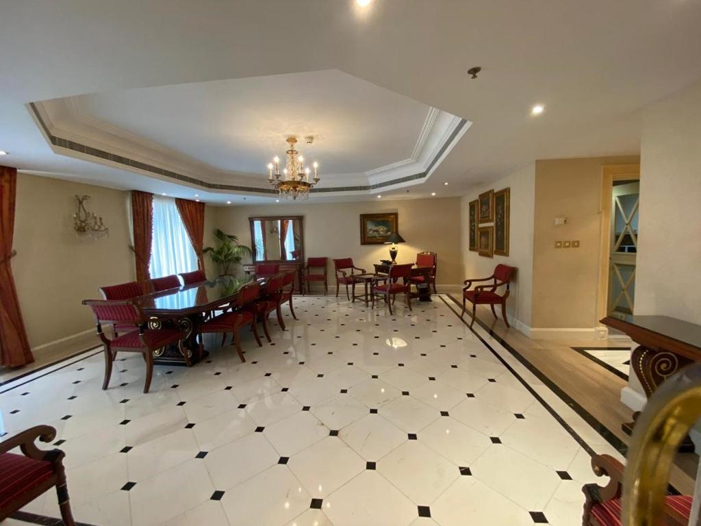 Millennium Plaza Downtown Suites (Formerly Crowne Plaza)