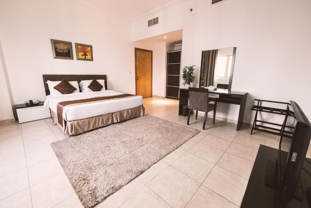 Governor West Bay Suites & Residences 