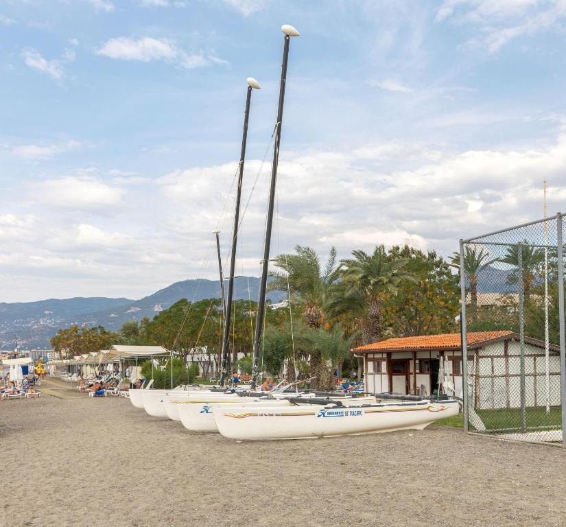 LABRANDA Alantur Resort  