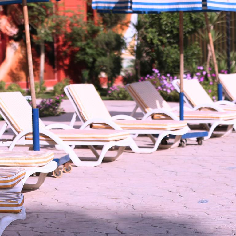 Grand Pyramids Hotel 