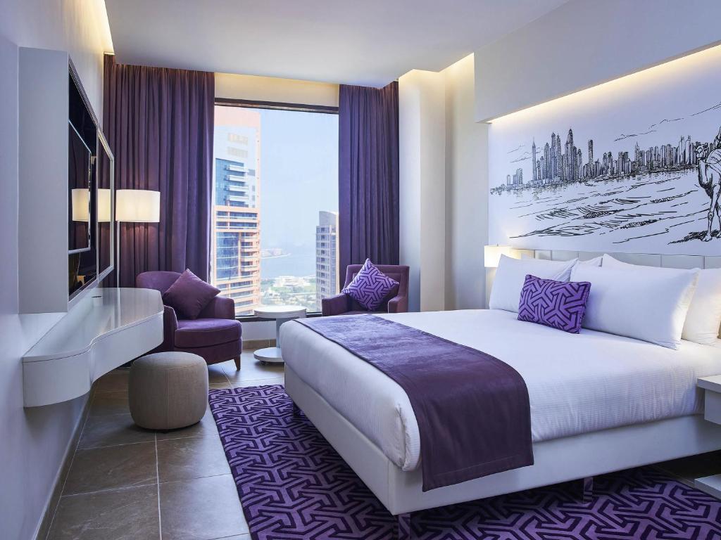 Mercure Dubai Barsha Heights Hotel Suites