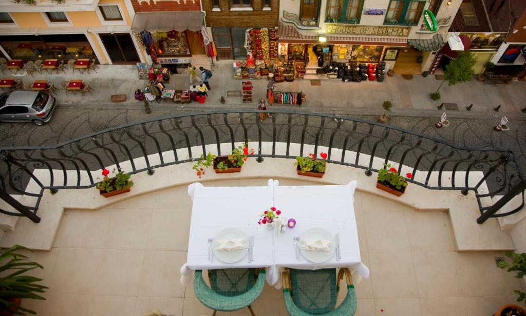 GLK PREMIER Regency Suites & Spa