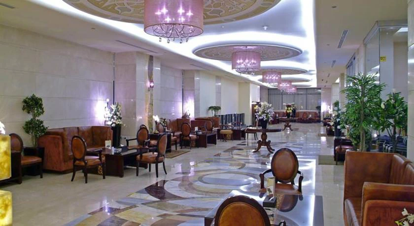 Al Safwah Royale Orchid Hotel