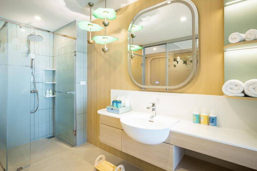 Katathani Phuket Beach Resort