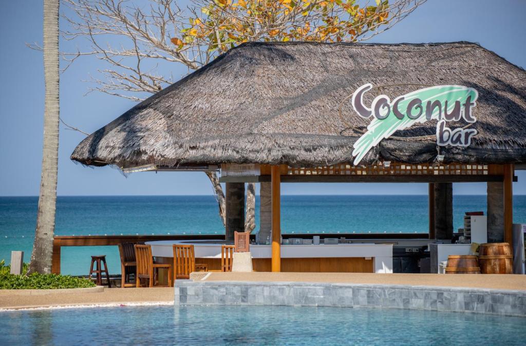 Katathani Phuket Beach Resort